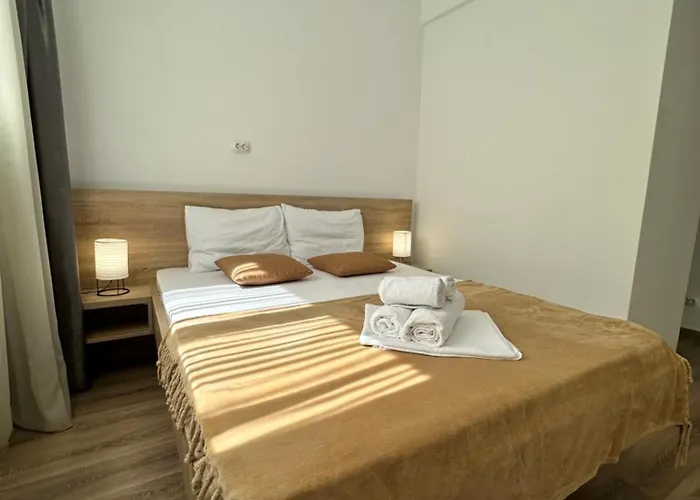 27 Rent 3* Boekarest