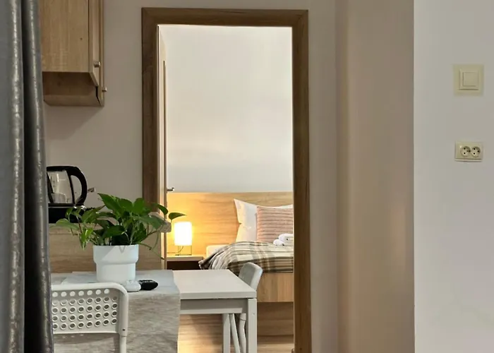 27 Rent 3* Boekarest