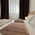 27 Rent Aparthotel