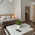 27 Rent Aparthotel 3*