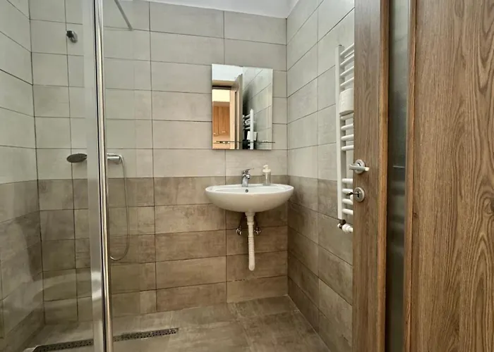 27 Rent Lägenhetshotell Bukarest